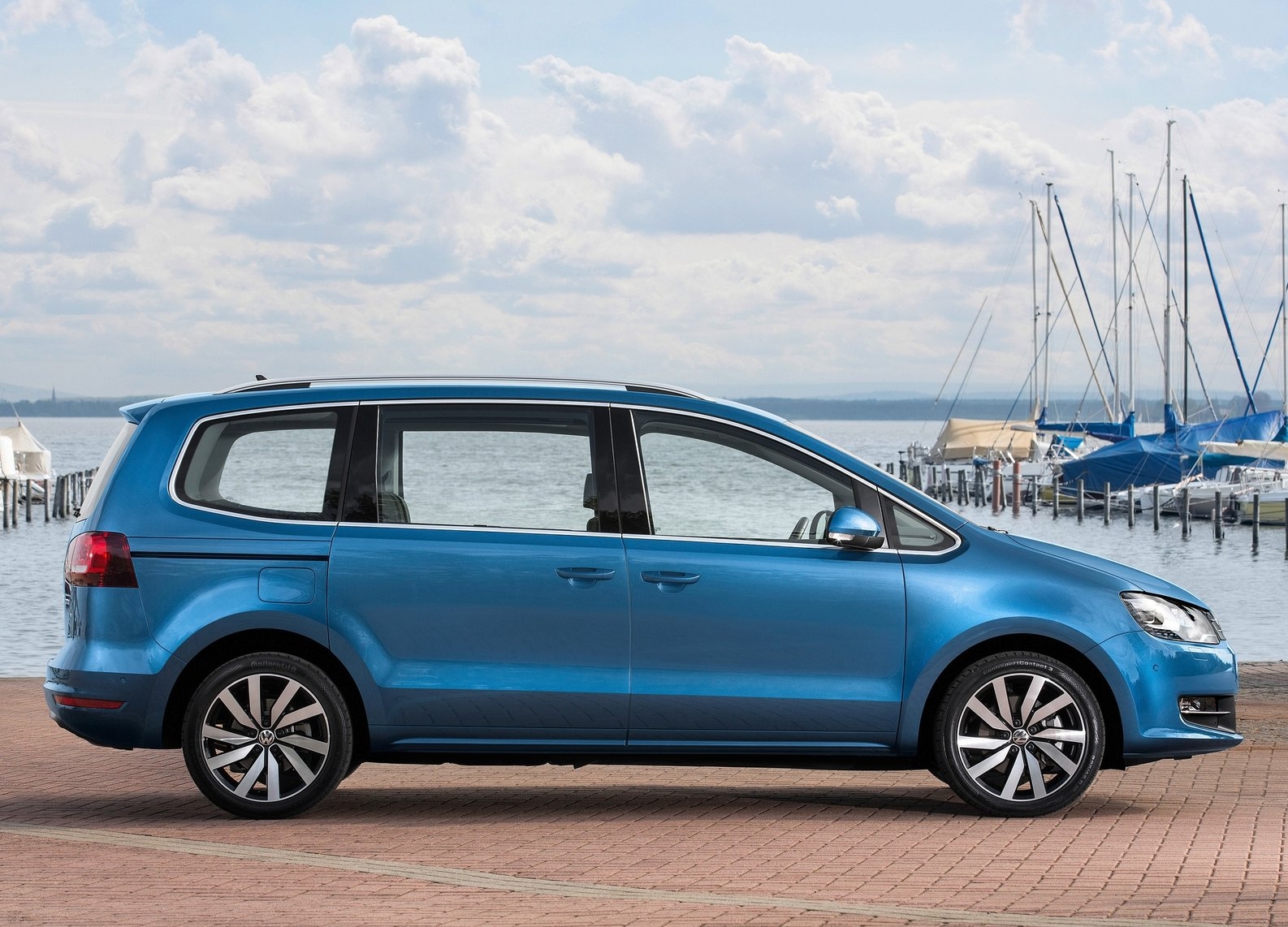 https://wcar.sets.lv/cars/Volkswagen/Sharan MPV/2e8d1045e3e495791e4b28533e8ceeda.jpg